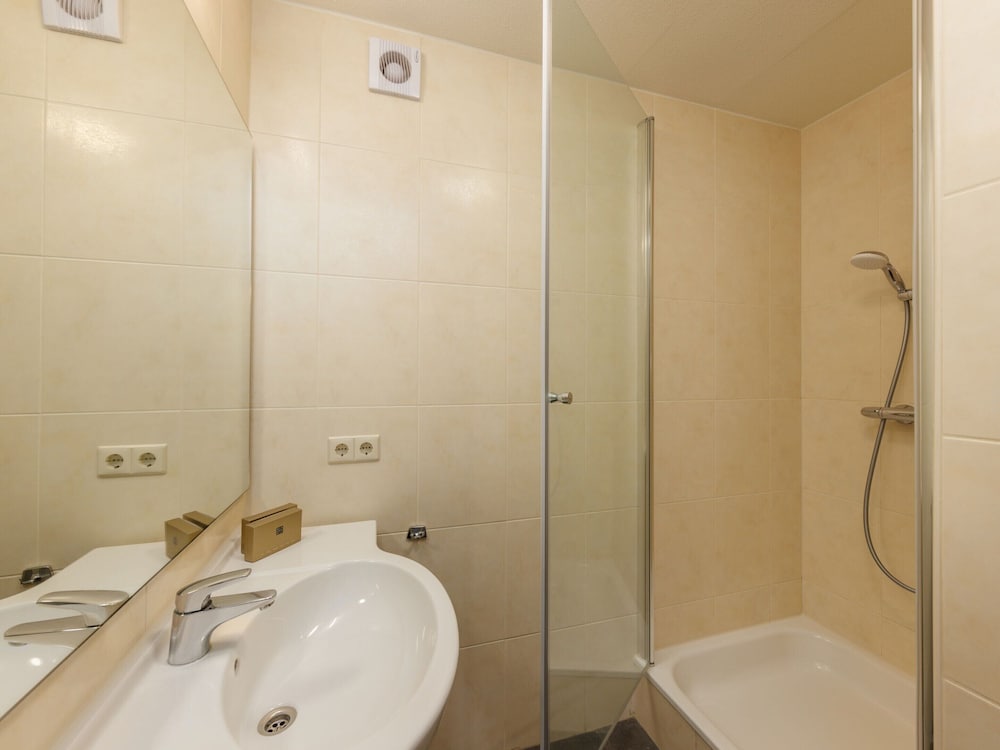 Koos Kidsvilla with 4 Bathrooms & Sauna near Cochem