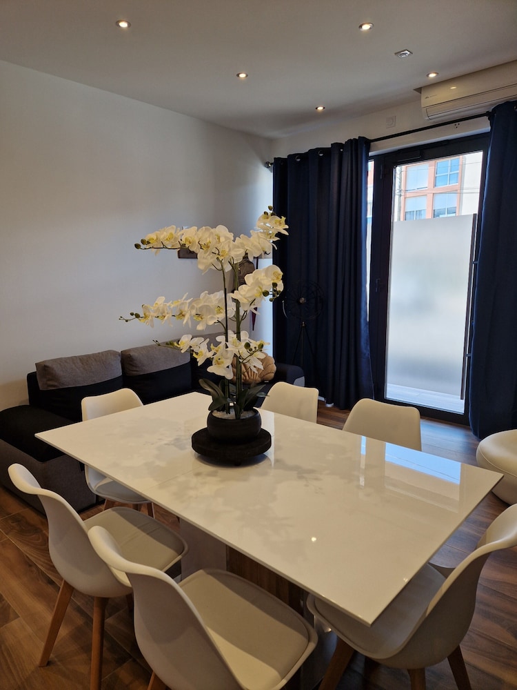 Chic & Central - Your Retreat in Le Mans