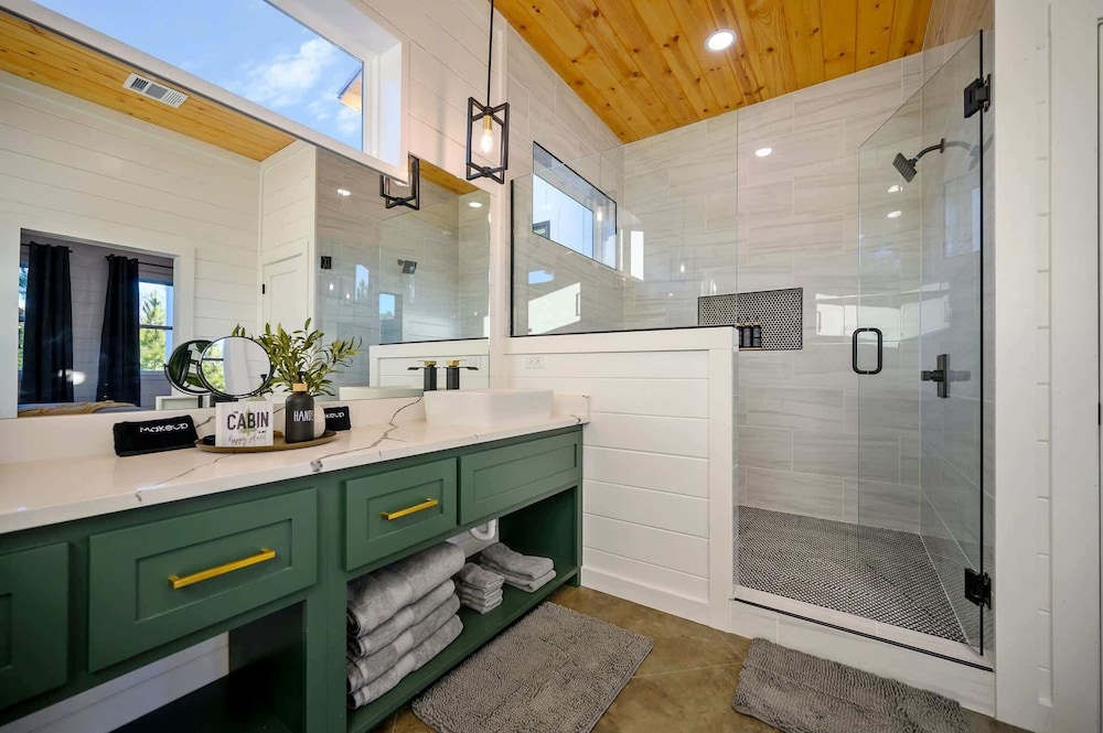 New, Modern, Bunk Room, Game Room, Playground, Hot tub