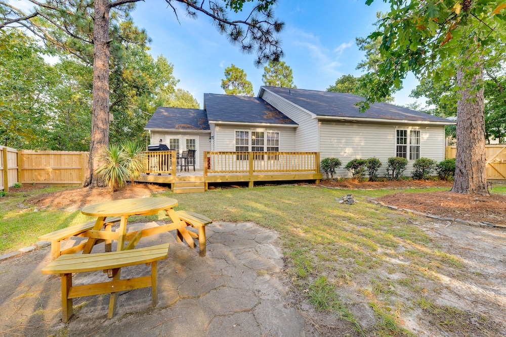 Pet-friendly Pinehurst Home w/ Deck - Near Golf view 3
