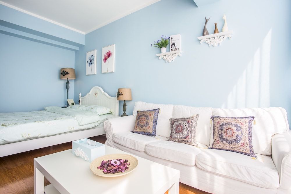 Lacasa Service Apartment