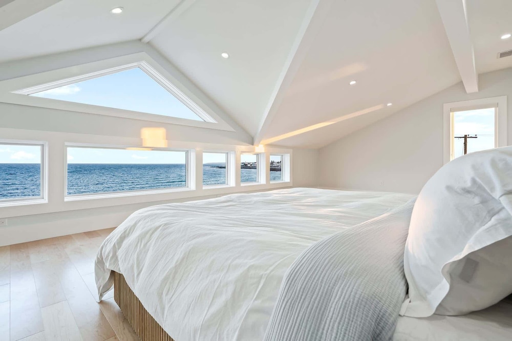 Brand New Home Ocean Views Wolf Appliances