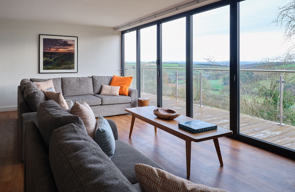 Valley View 4 Bedroom Lodge 1