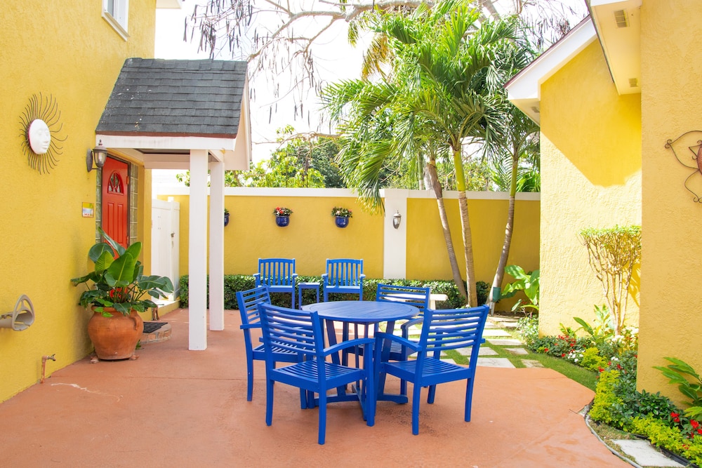 Brownstone Marlin Drive
