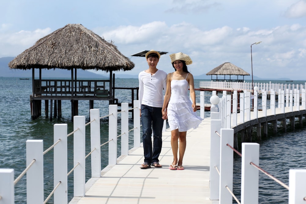 Nataya Roundhouse Coral Bay Resort and Spa