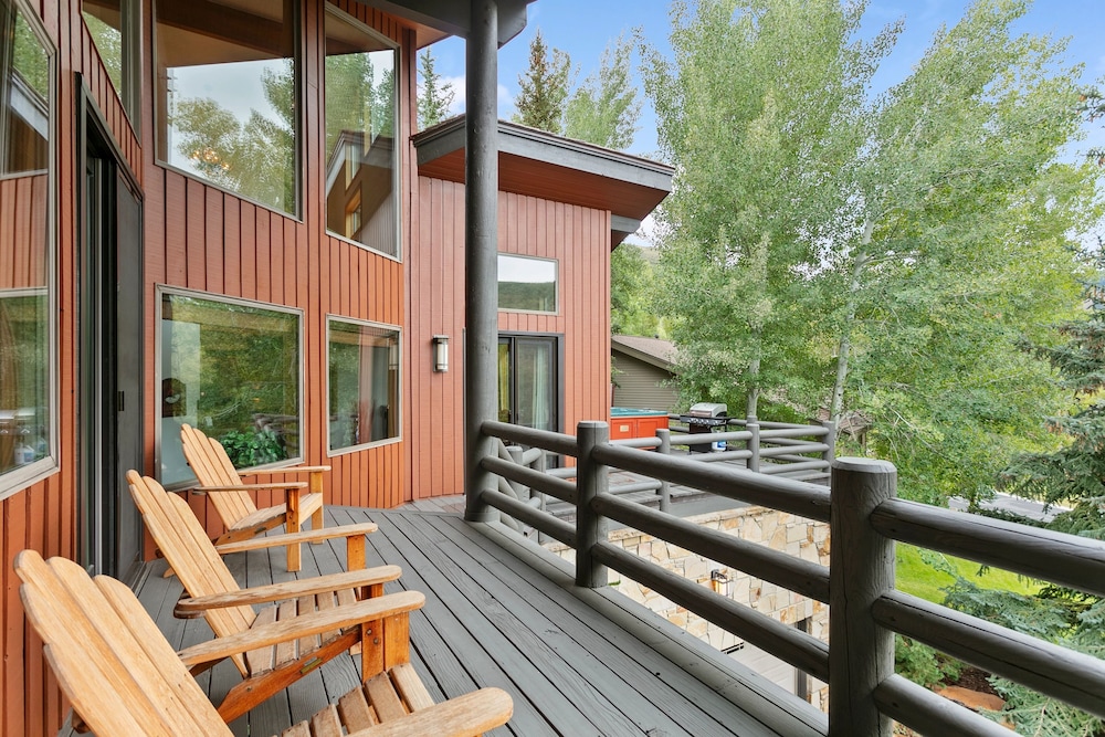 Queen Esther Drive Home at Deer Valley Resort - 4 Bedroom Home with Hot Tub #2436 4 Condo