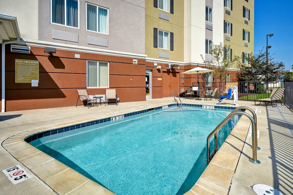 Candlewood Suites St. Clairsville by IHG