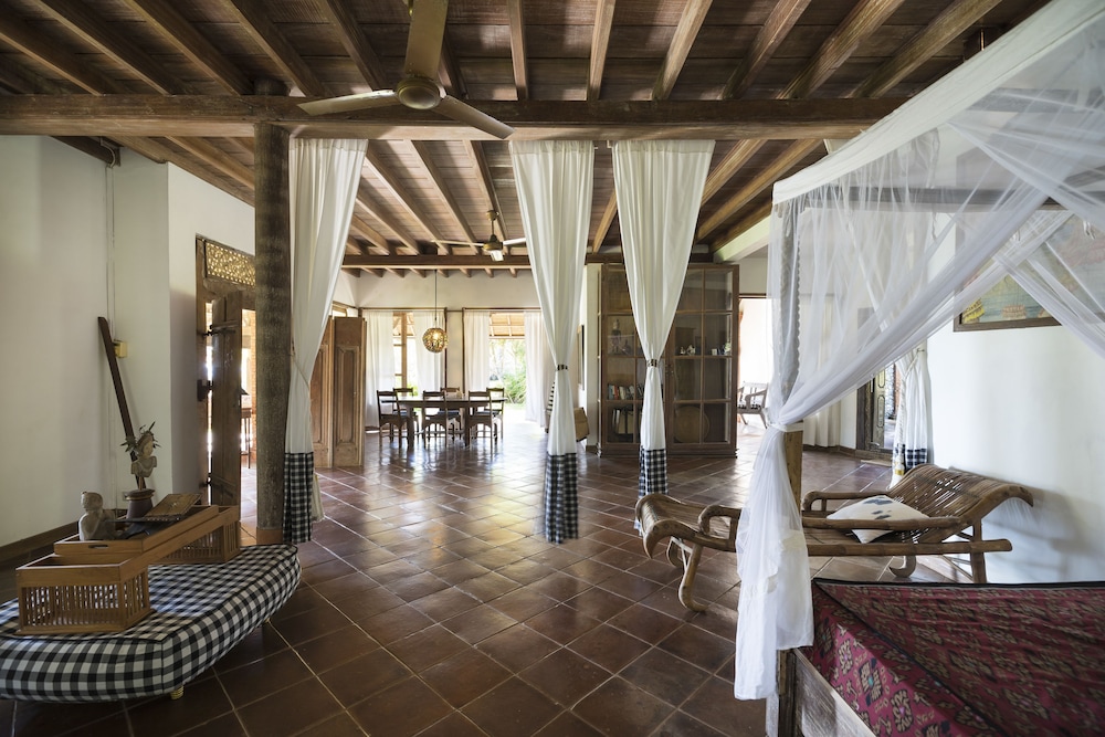 Puri Ganesha Villas