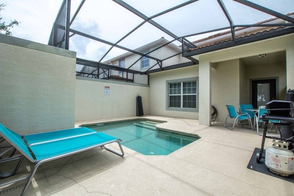 Storey Lake- 5 Bedroom Townhome w/ Pool- 1600ST Townhouse by RedAwning - Image 2