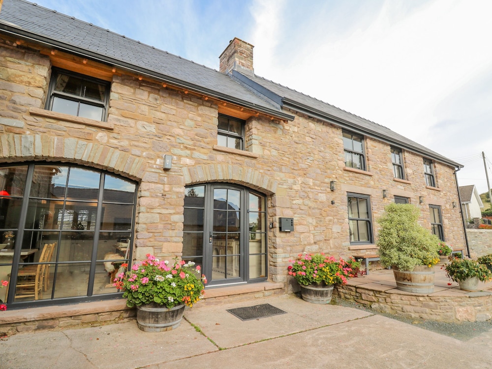 Pen Bont Home Farm