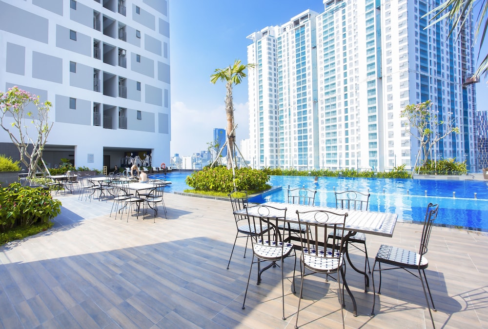 Annie Apartment - Rivergate Resident