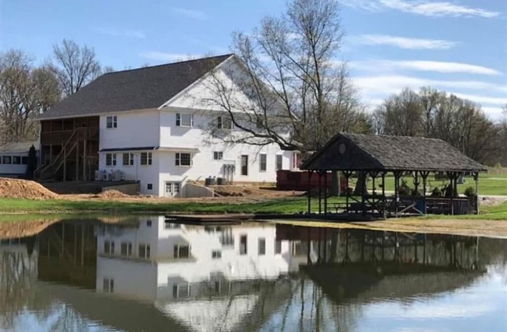 Pleasant Grove Inn