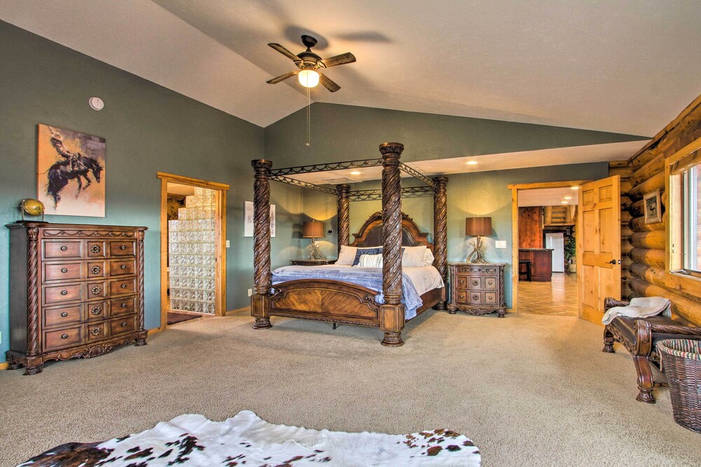 Stunning Mountain-view Ranch on 132 Acres! view 5