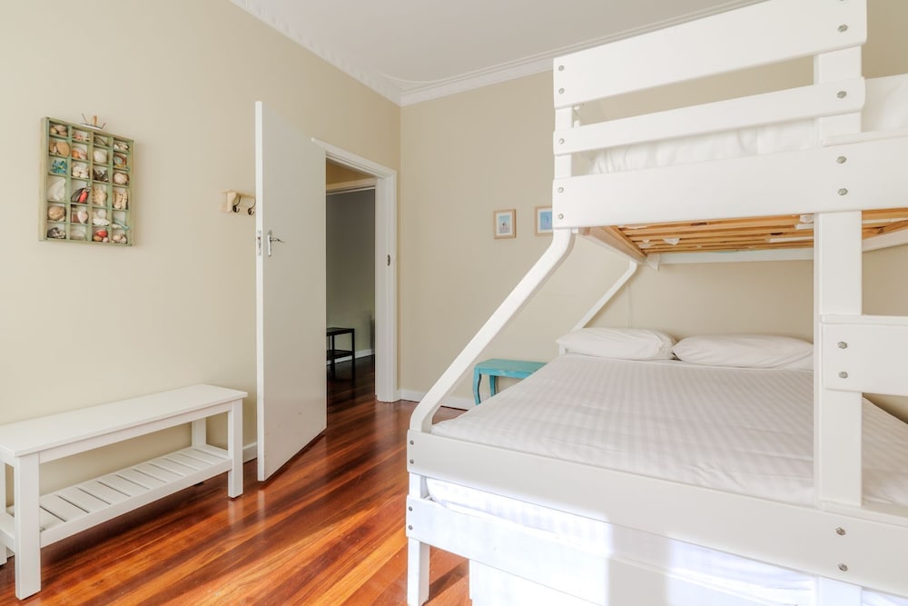 Emu Point Beach Cottages