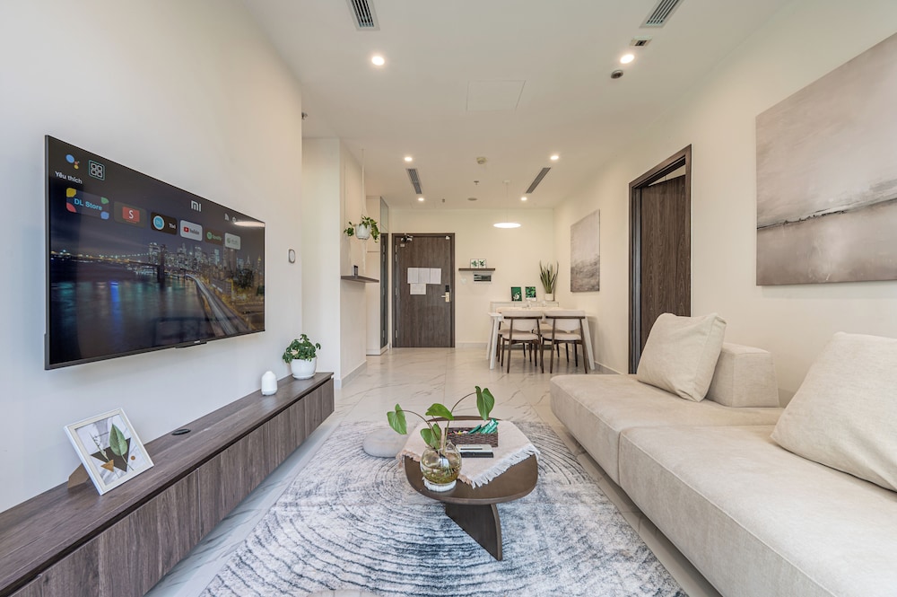 LA Nest - The Green Nest