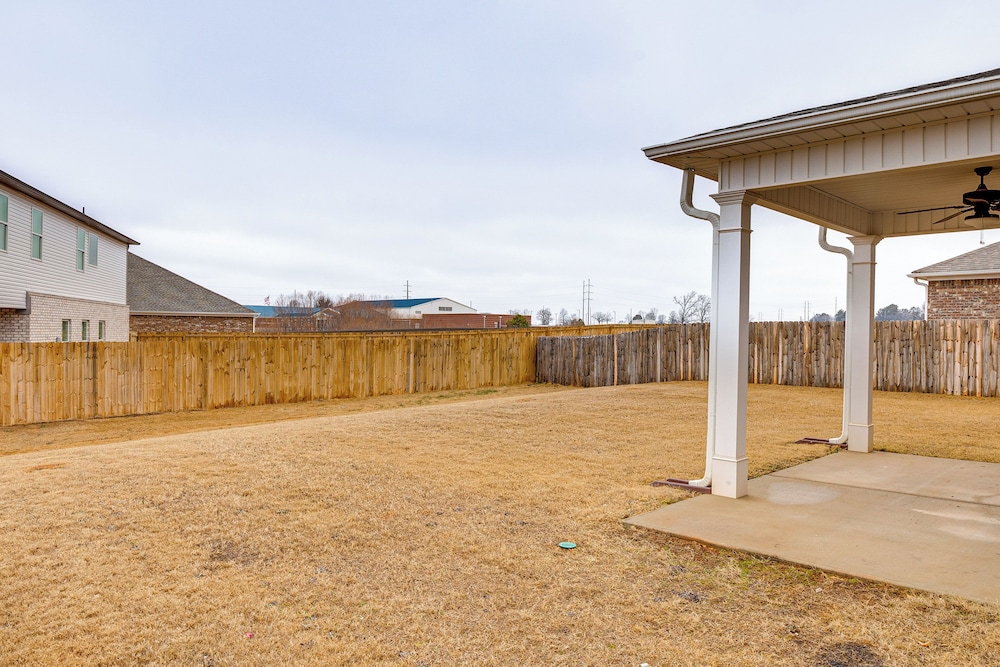15 Mi to Dtwn Huntsville: Newly Built Home!