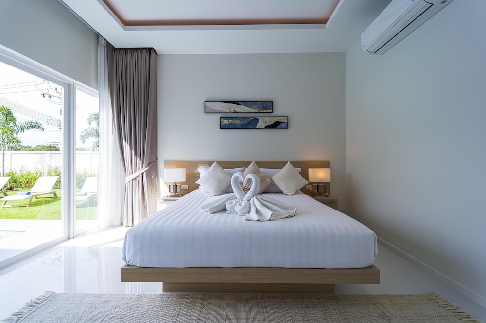 Modern 3 Bedroom Villa AS1