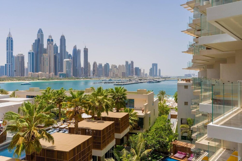 Five Palm Jumeirah Luxurious 2bdr Stunning Views