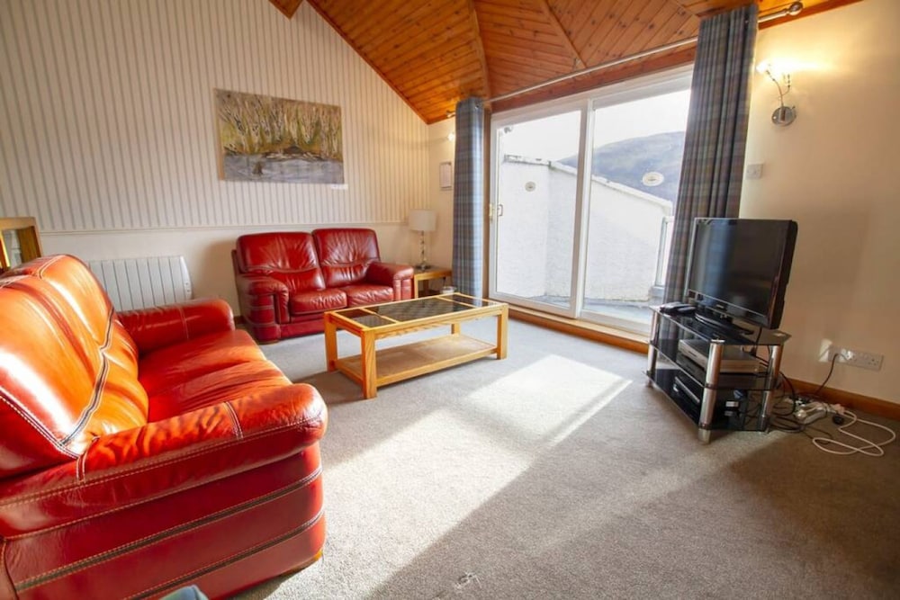 Loch Rannoch Highland Club Lochside Lodge 04