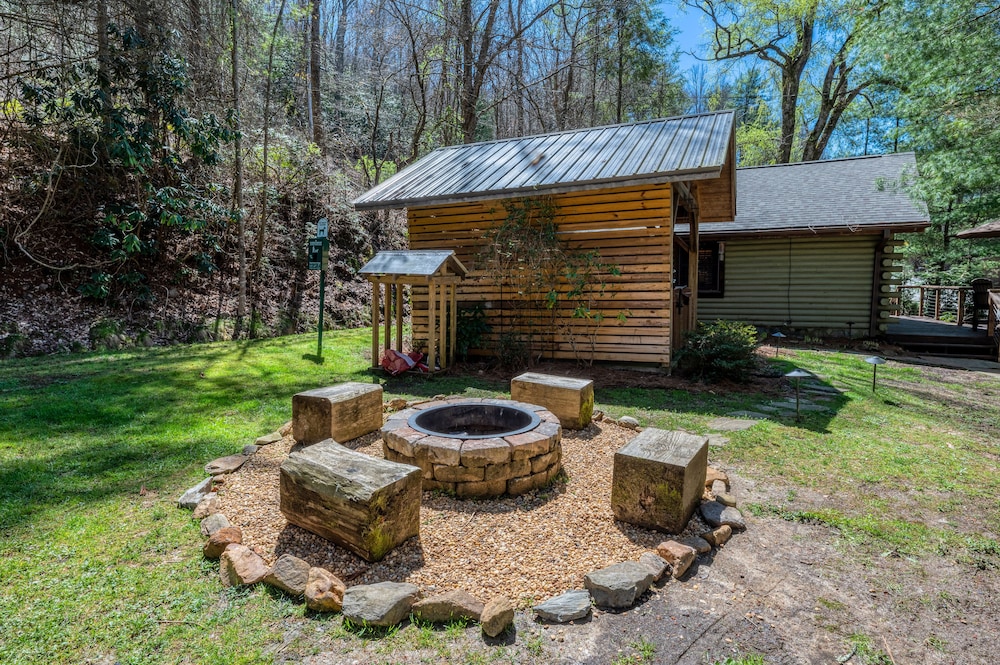 stayNantahala - Smoky Mountain Cabins