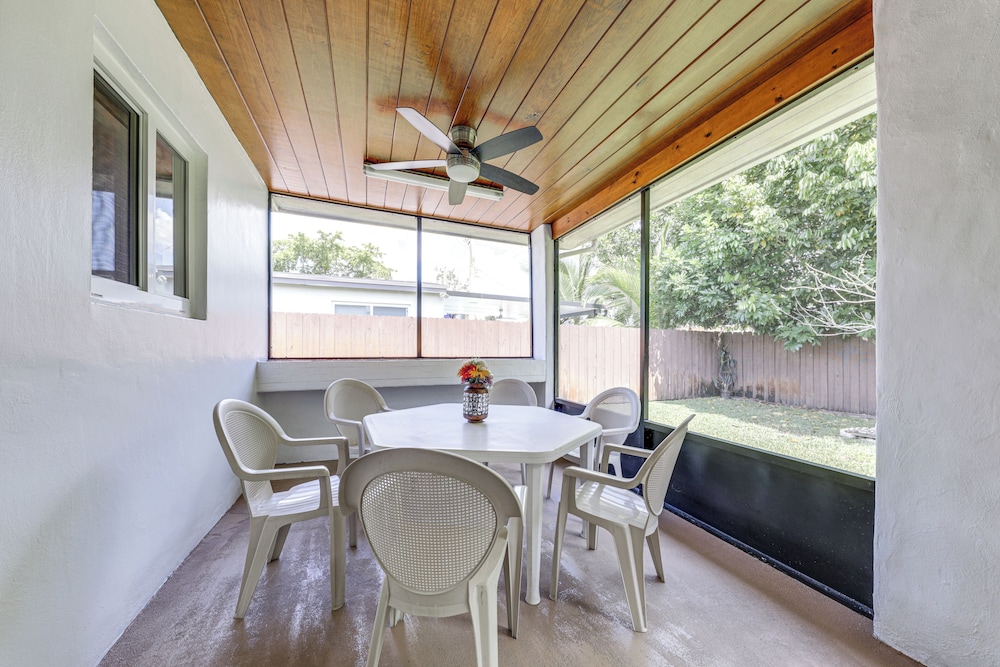 4 Mi to Hard Rock Stadium: Miramar Home w/ Bbq!
