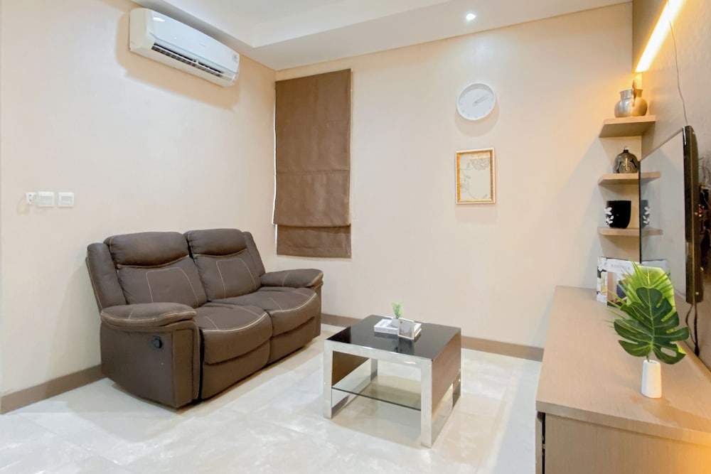 Spacious And Comfy 1Br At L'Avenue Pancoran Apartment