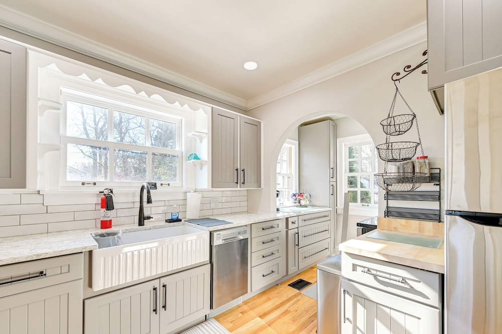 Walk to UK Campus: Charming Home w/ Patio!