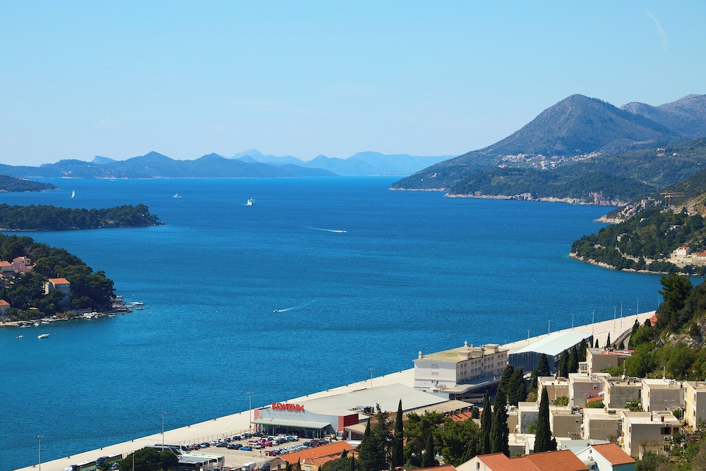 Amore Sea View