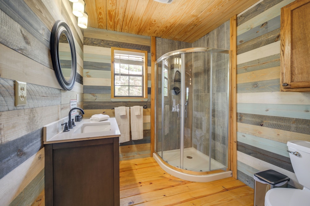 Pet-friendly Hideaway 13 Mi to Leakey