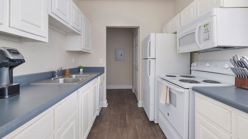 Landing Apartments - Atlanta