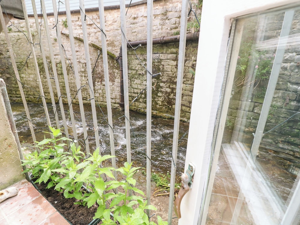 Riverdance Cottage