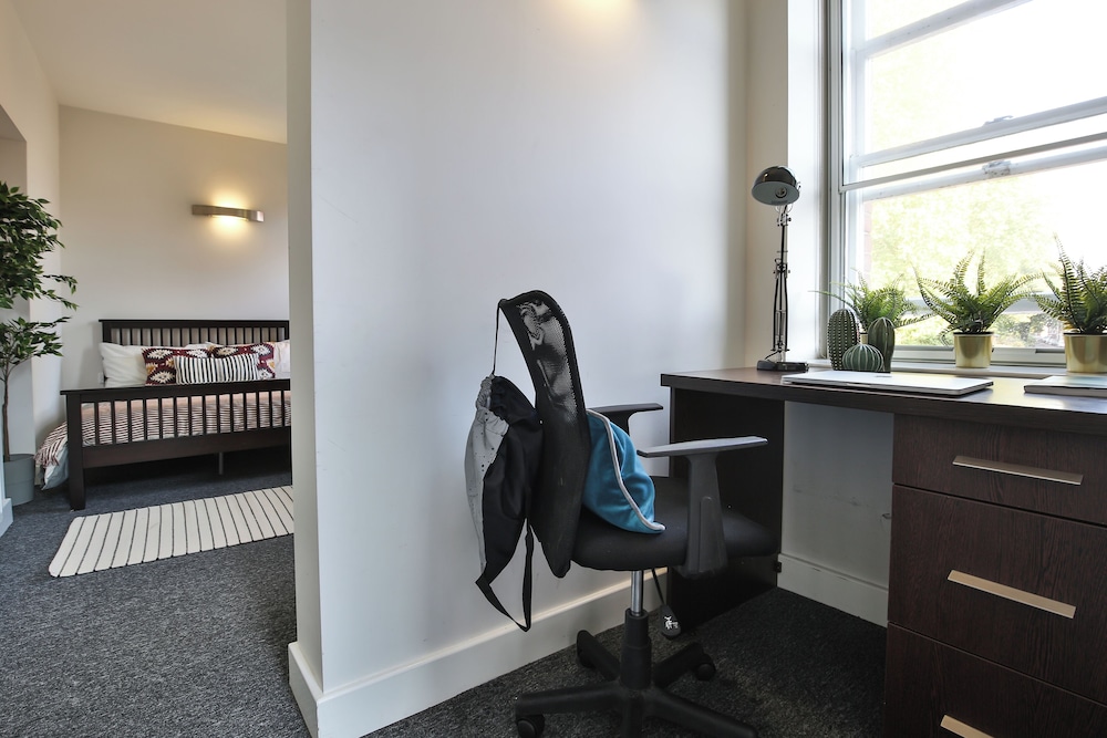 Student Only Dean Clarke Lofts