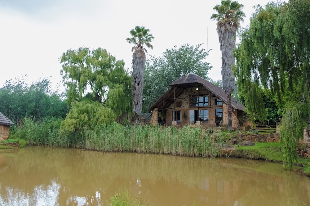 Riverman Cabin Country Lodge view 2