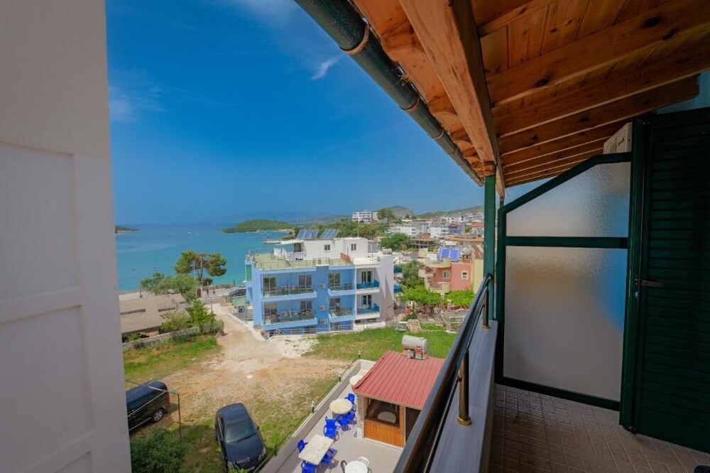 Vila Xhovani