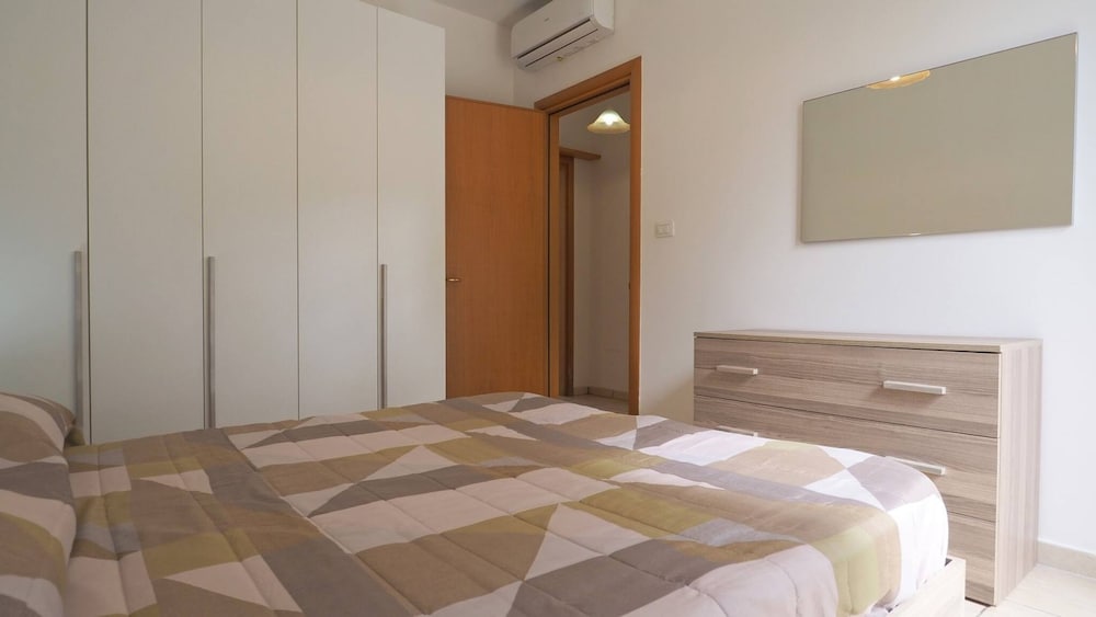 Garden Villa 2 Bedrooms by the sea 7 Sleeps
