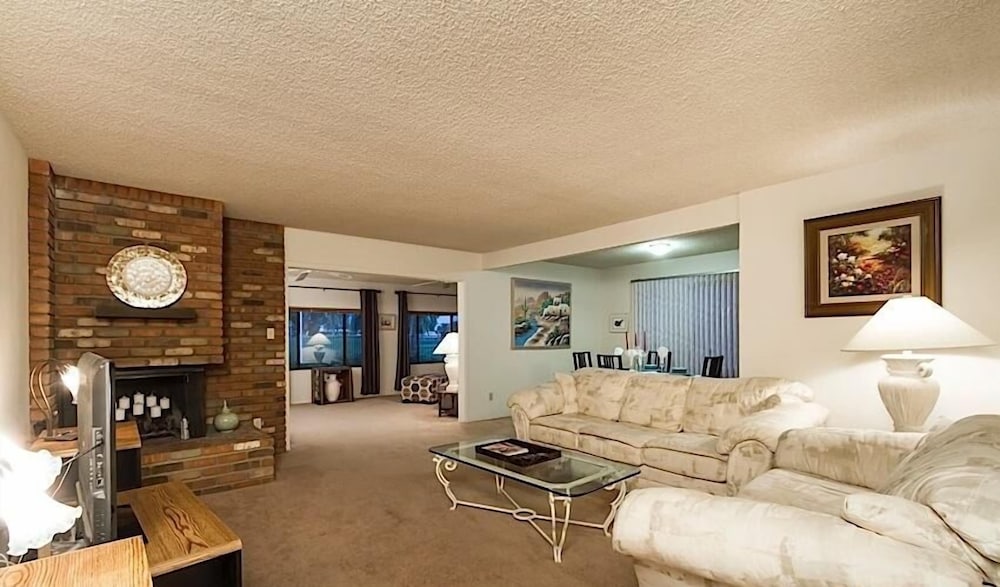 Sun Lakes By Signature Vacation Rentals - Property Image 3