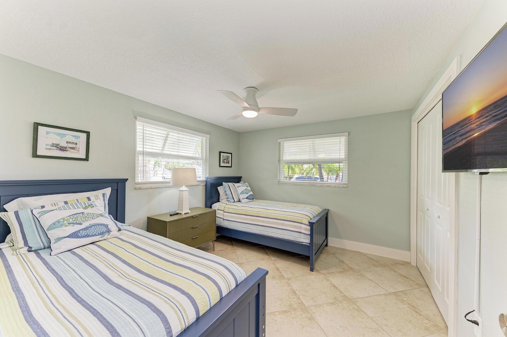 Anna Maria Island Blue Bella Bliss - Private Heated Pool