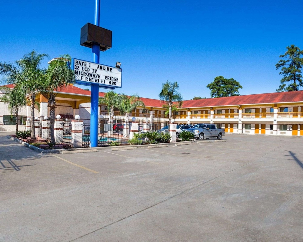 Rodeway Inn  Suites Humble, TX - Property Image 2