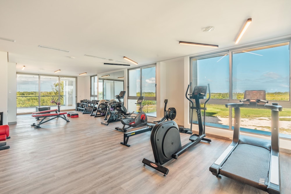3BR 6 Guests Private Balcony Gym