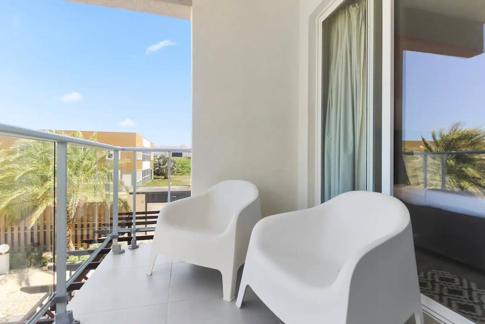 Las Islas Condominiums