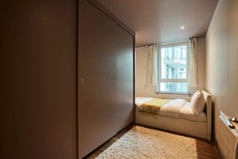 The Vauxhall Hideout - Comfy 2bdr Flat With Balcony