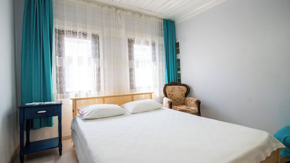 ALAYBEY GUEST HOME