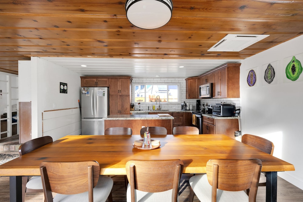 Charming Retreat In The Heart Of Reno 3 Bedroom Home