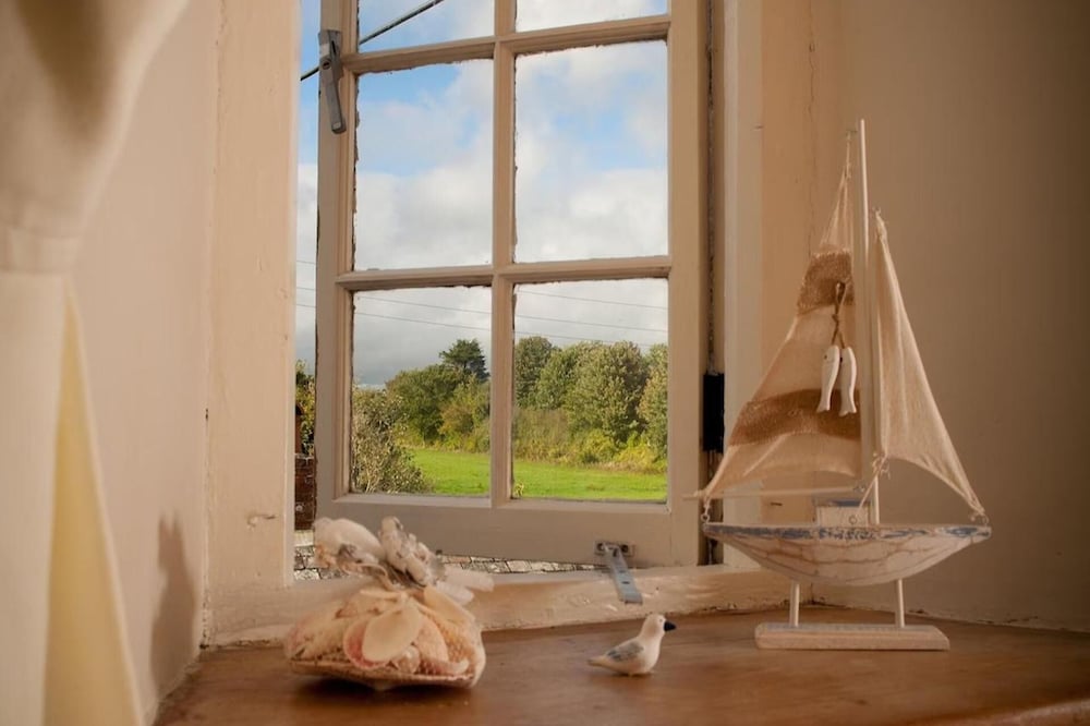 Quiet Cottage on the Rural Edge of Brixham