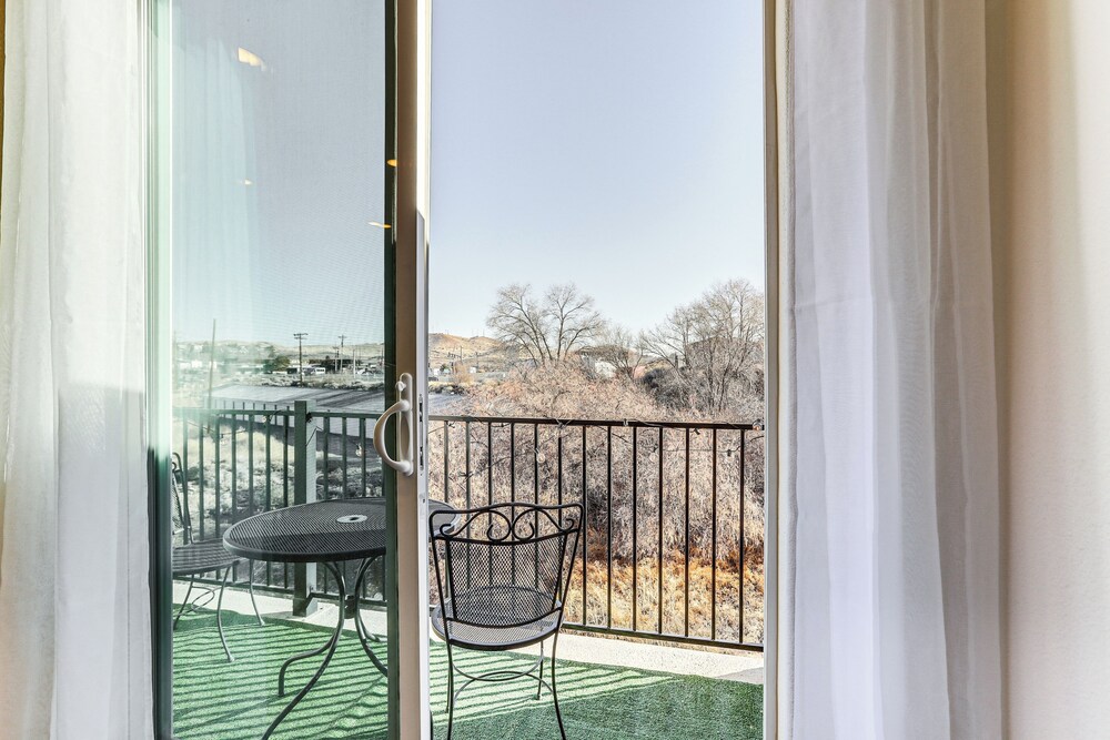 4 Mi to Dtwn: Family-friendly Townhome in Reno