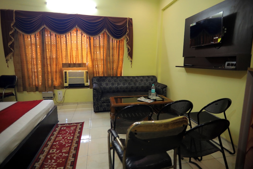 Mansarovar Hotel & Banquets