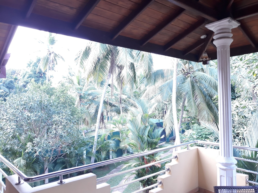 Vinses Villa in Hikkaduwa