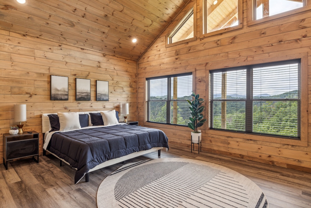 Jerne Of A Lifetime 4 Bedroom Cabin by RedAwning view 5