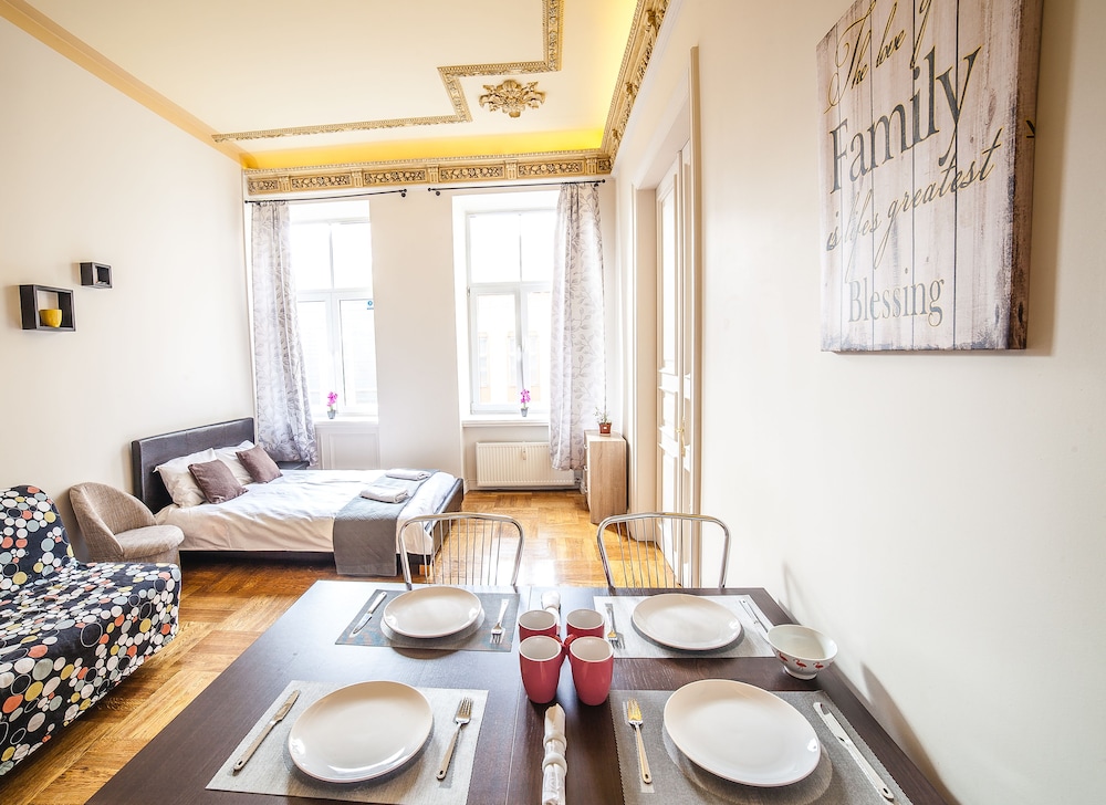 Mosaic Center Apartments