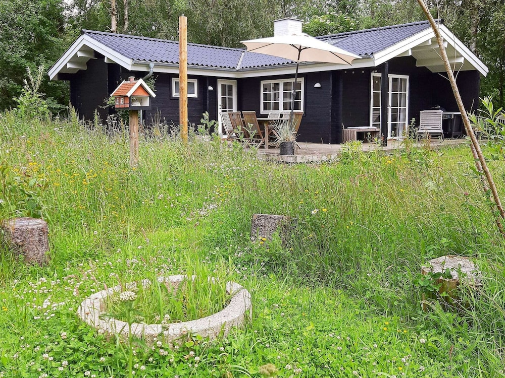 6 Person Holiday Home in Jerup